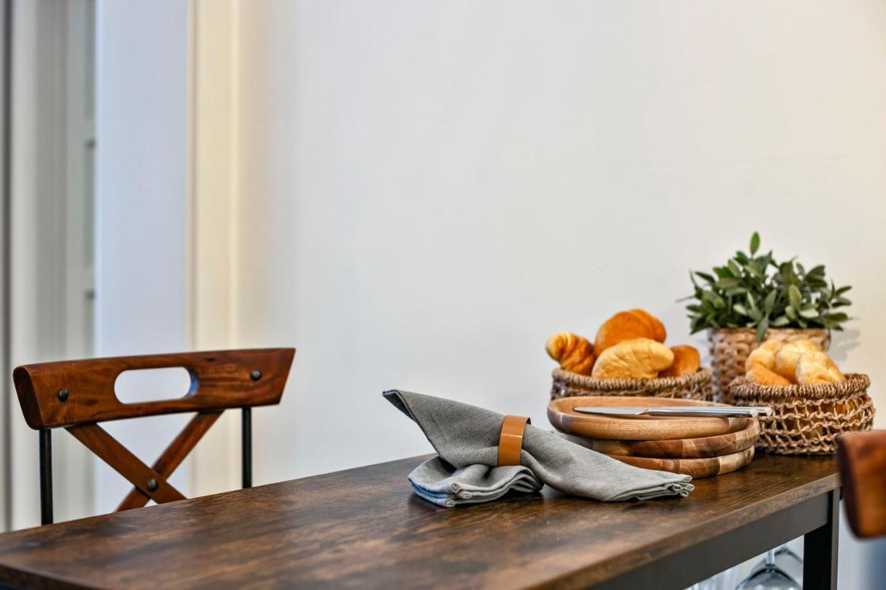 ברוז' Huswell - Charming Getaway In The Historical City Center מראה חיצוני תמונה